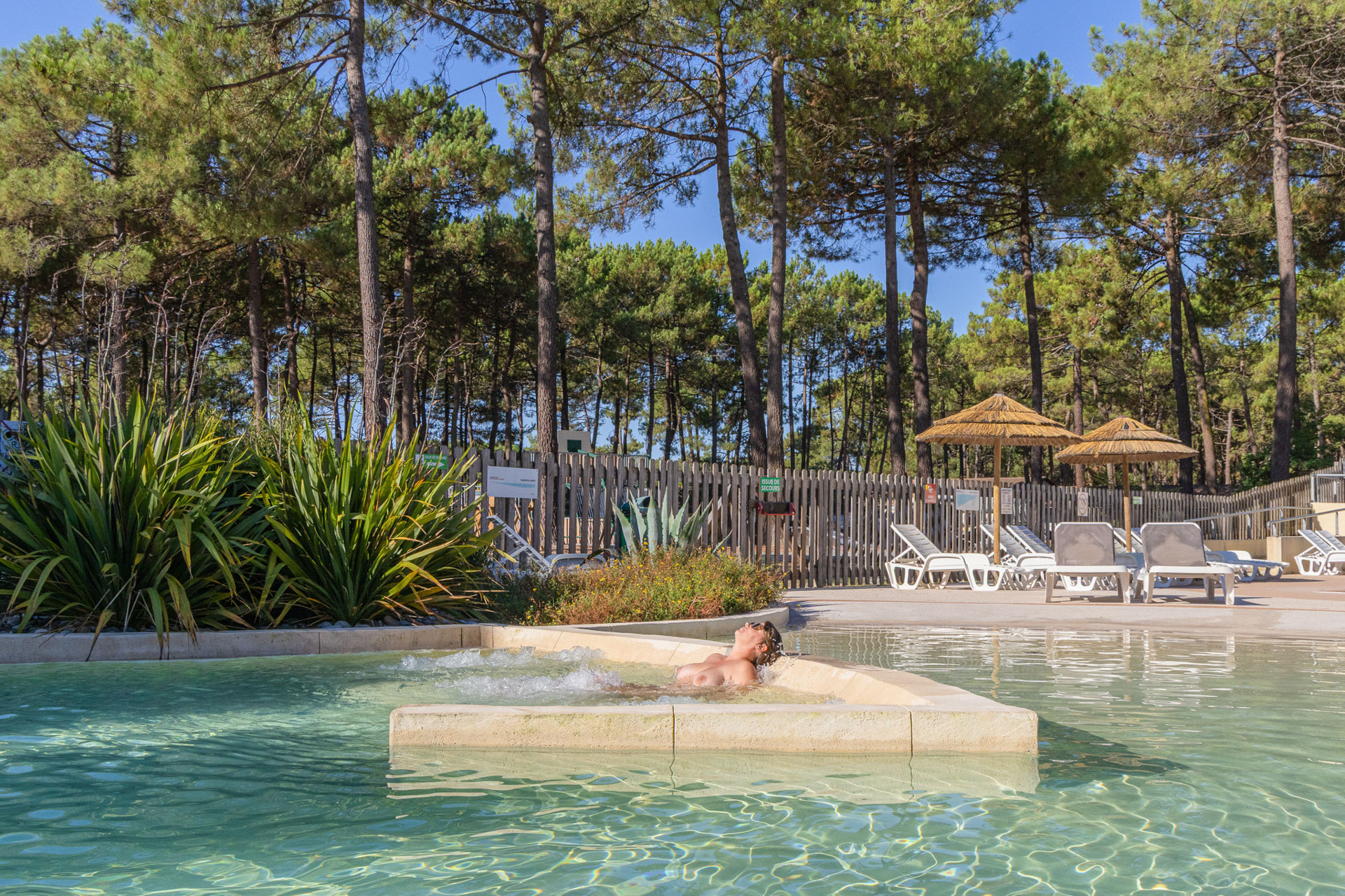 campign naturiste avec piscine gironde