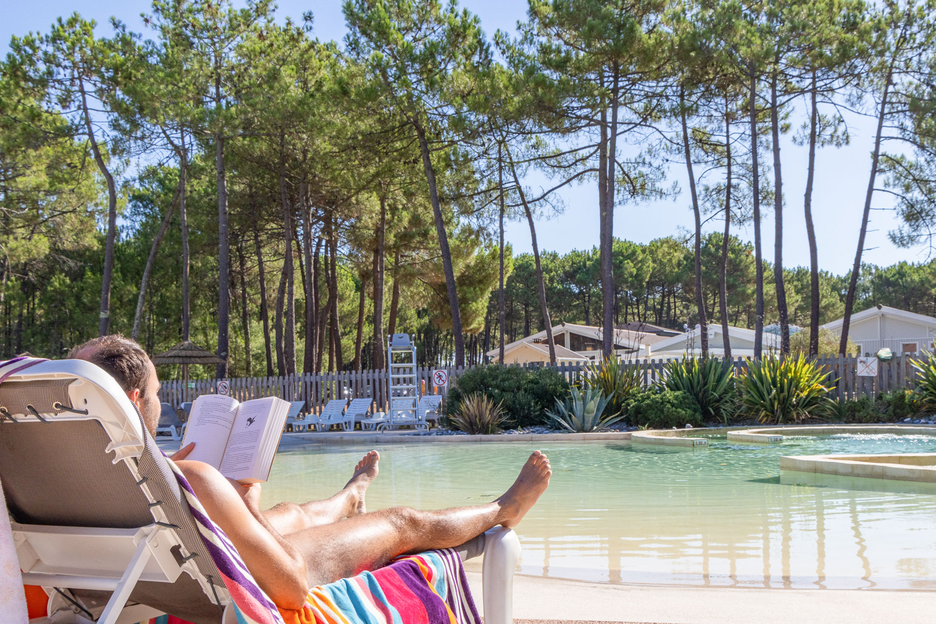 camping naturiste avec piscines