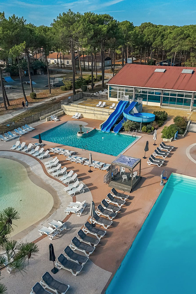 camping con piscina naturista